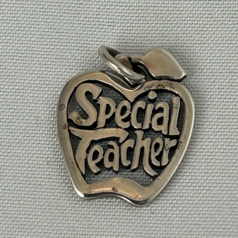 Retired James Avery Uncut Special Teacher Apple Charm Sterling Silver 925 EUC